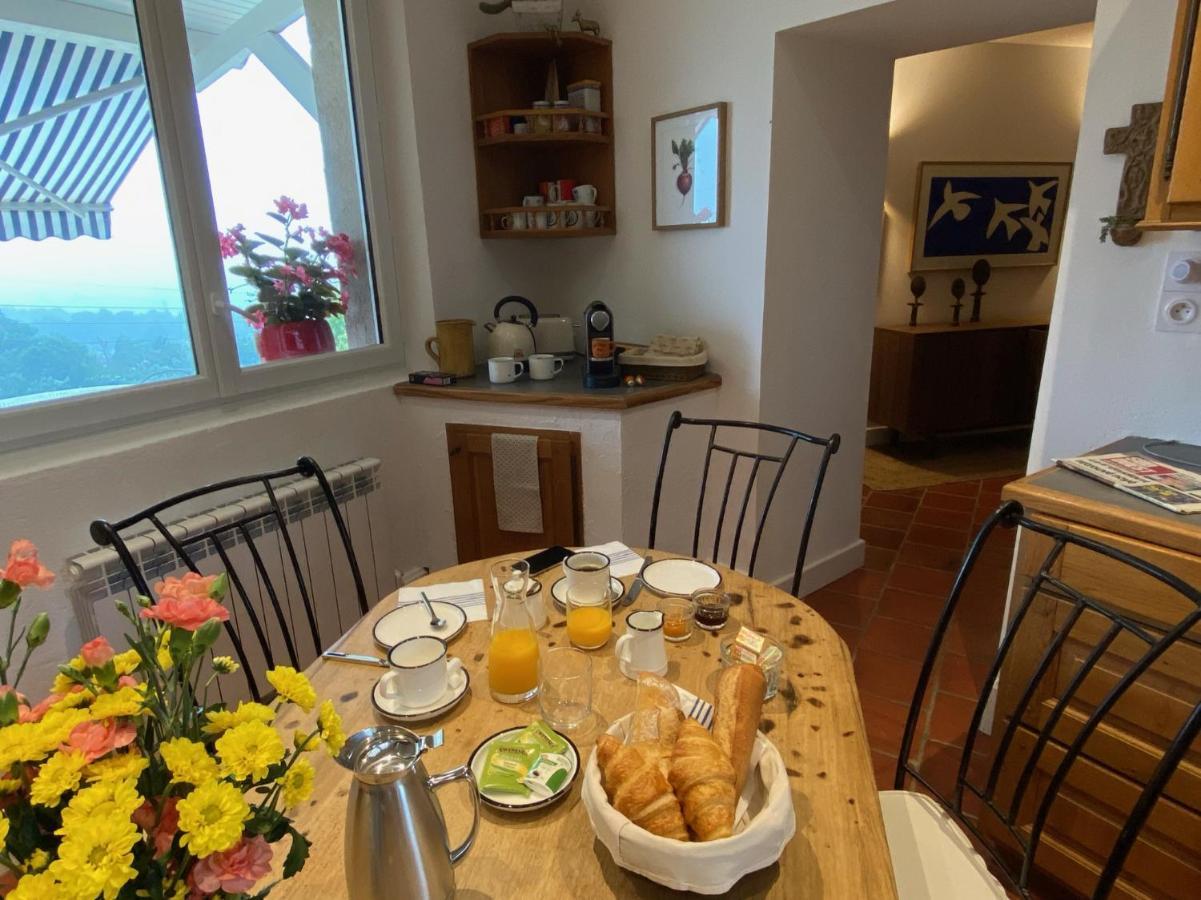 Le Prieure De Saint Pierre Bed & Breakfast Exterior photo