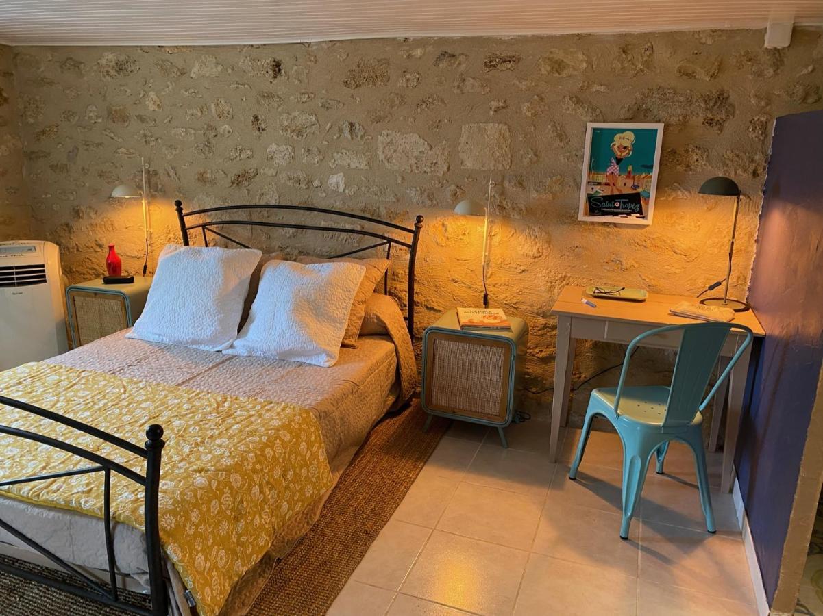 Le Prieure De Saint Pierre Bed & Breakfast Exterior photo